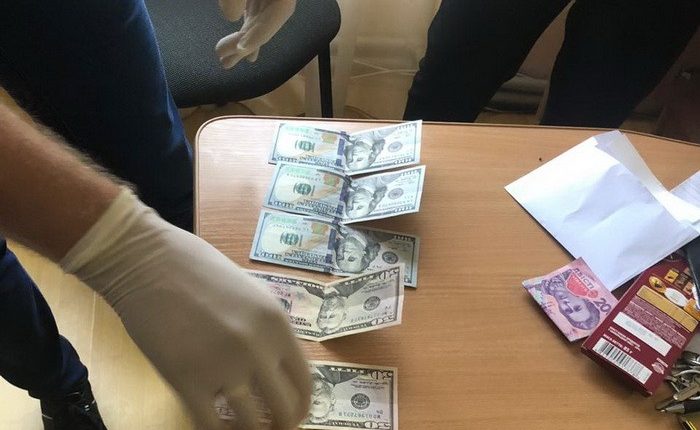 На Закарпатье СБУ задержала на взятке прокурора