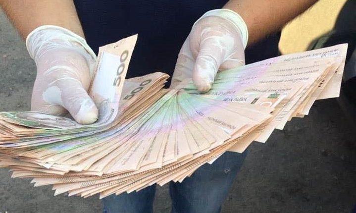 Заместителя мэра задержали на взятке в $2 тысячи
