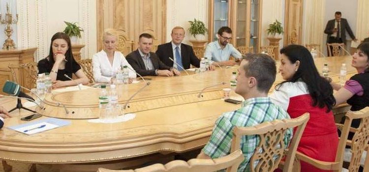 Михаил Подоляк: «Чемпионы по популярности»