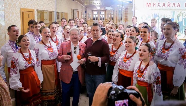 Тесть Джастина Бибера стал профессором вуза Поплавского