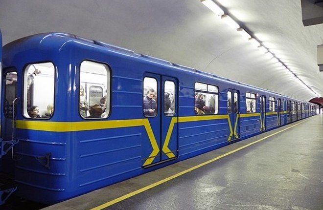 Киевский метрополитен будет считать деньги на корейских машинках за 1,2 млн