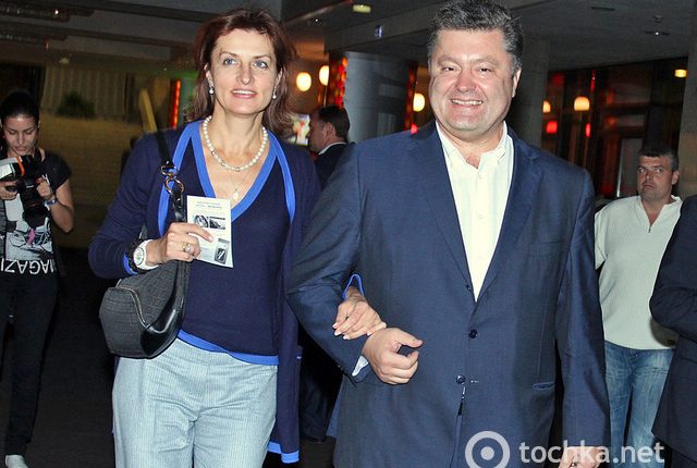 Порошенко поздравил жену с 34-летием брака