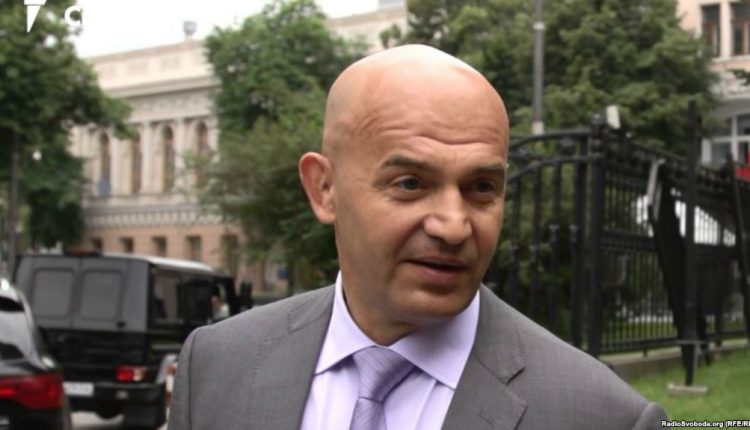 Нардепа Кононенко допросили в НАБУ по делу его коллеги Онищенко