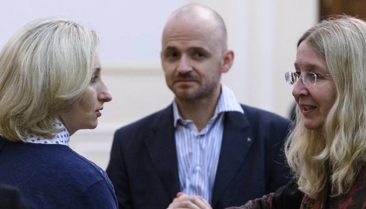 Михаил Подоляк: «Система смертельно заражена вирусами агрессивной некомпетентности»