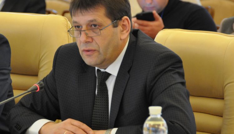 Вице-премьер-министр Владимир Кистион заработал в августе 43 тысячи