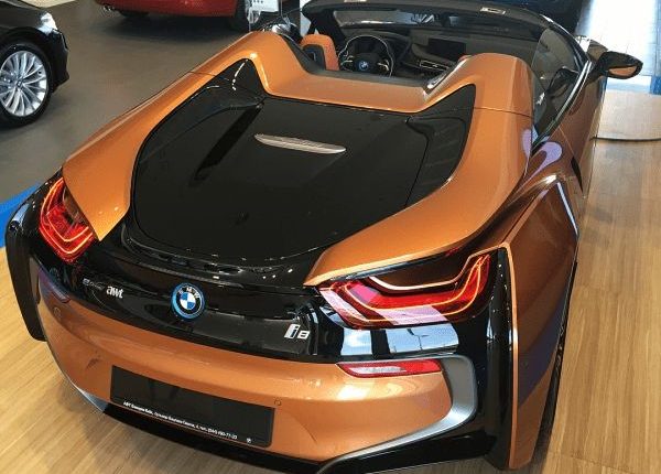 В Украине стартовали продажи новой шикарной BMW i8