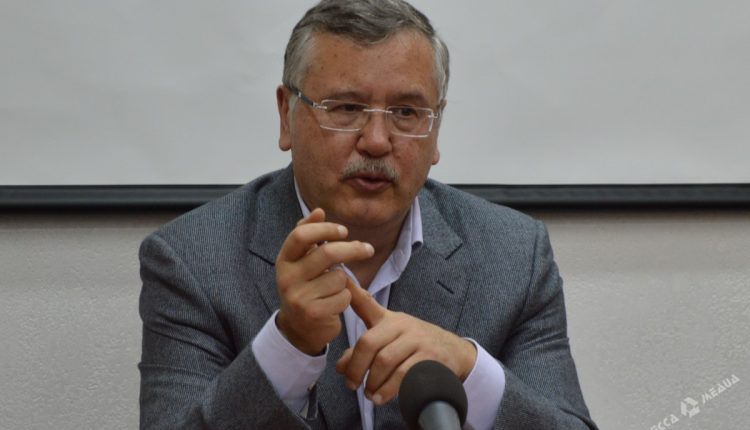 Виктор Небоженко: «Украинцы не любят, когда жена сильнее мужа»