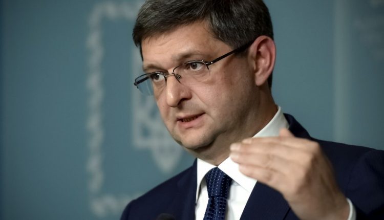 Первый замглавы АП Виталий Ковальчук заработал в сентябре 43 тысячи гривен