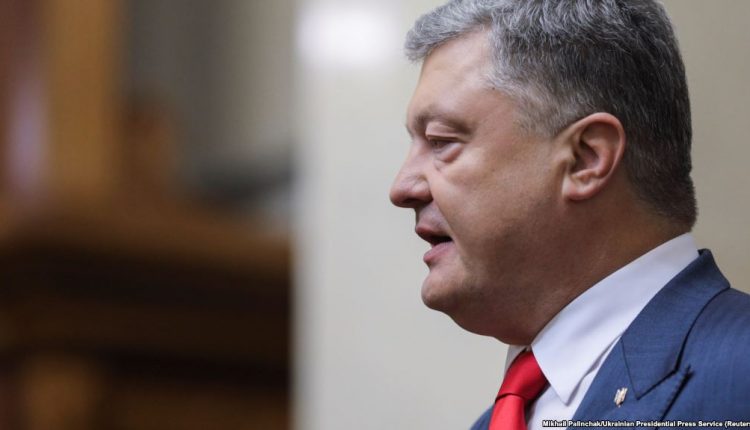 Порошенко задекларировал 1,3 млн гривен процентов по вкладам в МИБ