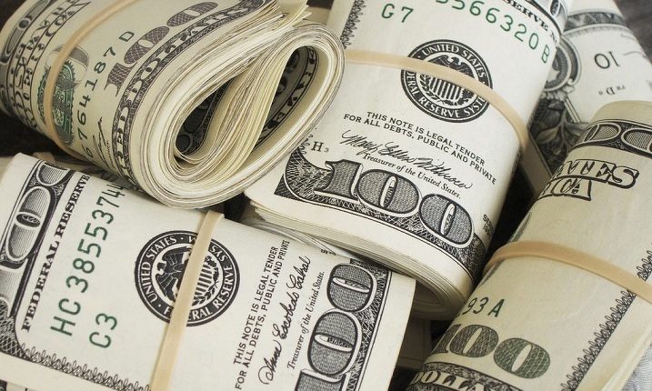 Дворник нашел $500 тысяч, но радость омрачил один нюанс