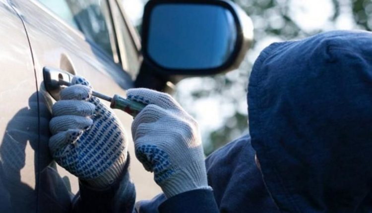 В Киеве у врача ведомственной больницы МВД угнали Volkswagen Tiguan
