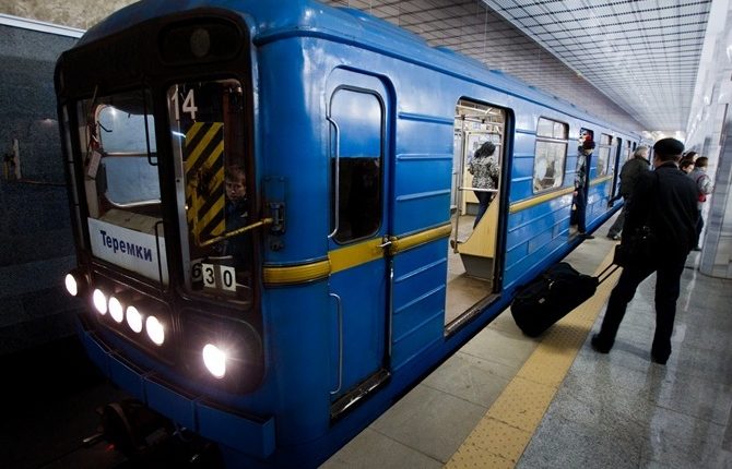 У полковника ГПУ в киевском метро стащили бутерброды