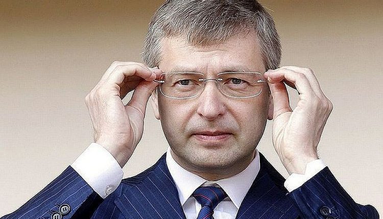 Миллиардер Рыболовлев улетел в Москву после ареста в Монако