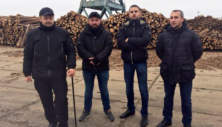 Четверо парней Олега Ляшко умудрились голосовать в Раде, находясь в Одесской области