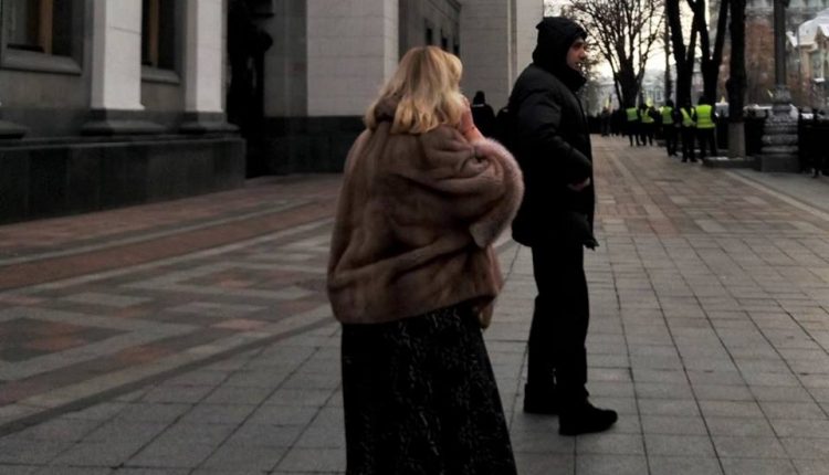 Владимир Бойко: «Допускаю, что это спецодежда, которую выдают пресс-секретарям»