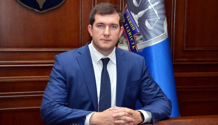 Стала известна зарплата первого заместителя генпрокурора Сторожука