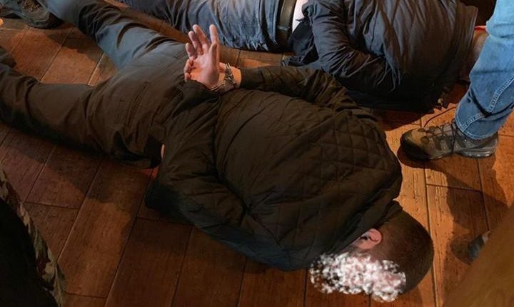 Начальника управления активами банка «Крещатик» задержали в Киеве на взятке