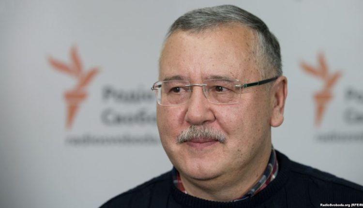 Анатолий Гриценко отметил топазовую свадьбу