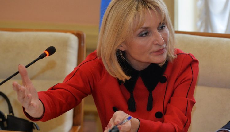 Нардеп Ирина Луценко показала свою внучку