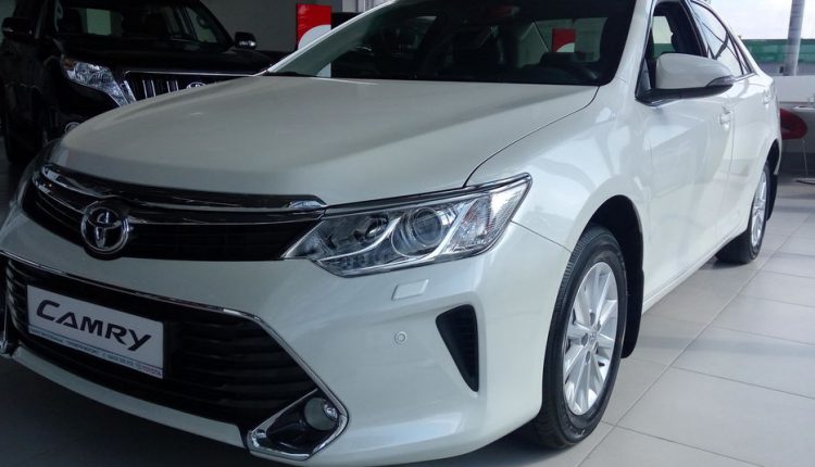 В Киеве железнодорожники без конкуренции купили Toyota Camry за 1,58 млн
