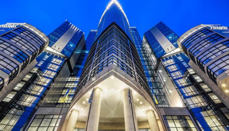 Суд закрыл часть киевского отеля Hilton