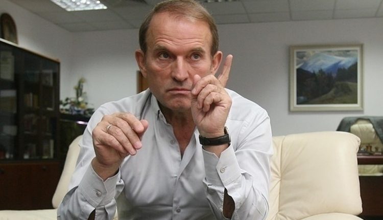 НАБУ сообщило о подозрении эксперту по делу о передачи нефтепродуктопровода под контроль структур Медведчука