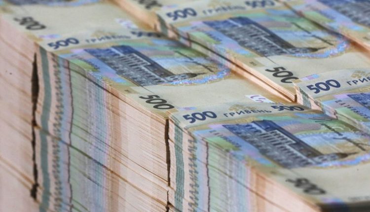 С начала года объем наличных вне банковской системы сократился на 5,3%