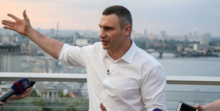 Михаил Подоляк: «Хрустальный мост Кличко»