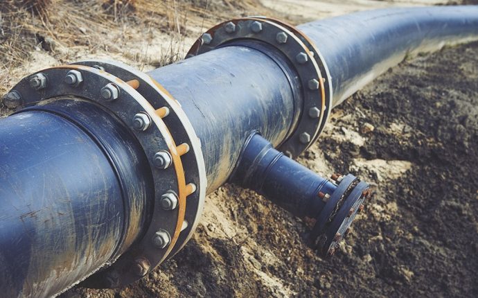 Беларусь приостановила транзит нефти в Украину