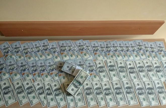 Налоговики ликвидировали конвертационный центр с оборотом более 200 млн
