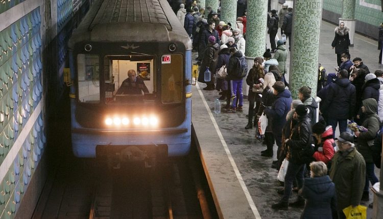 Харьковский метрополитен отменил тендер на ремонт вагонов за 630 млн