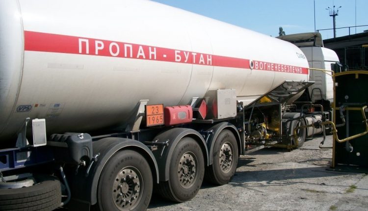 Кабмин расширил спецпошлины на сжиженный газ из РФ