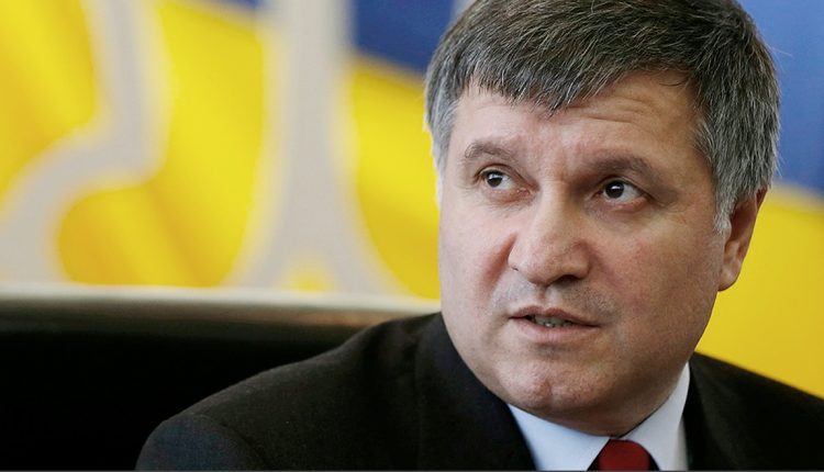 Сергей Щербина: «А Арсена Борисовича тоже на мороз, как попередника?»