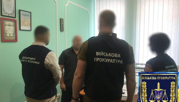 Главу департамента КГГА задержали при получении взятки
