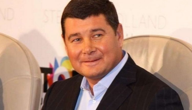 В аэропорту «Борисполь» задержали мать нардепа Александра Онищенко