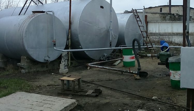 «Приватбанк» выставил на продажу семь нефтебаз за 1 млрд