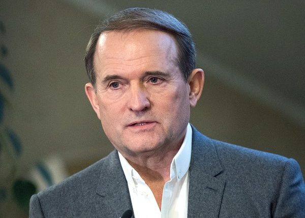 Нардеп Виктор Медведчук получил 2 млн от «Абсолютбанка»