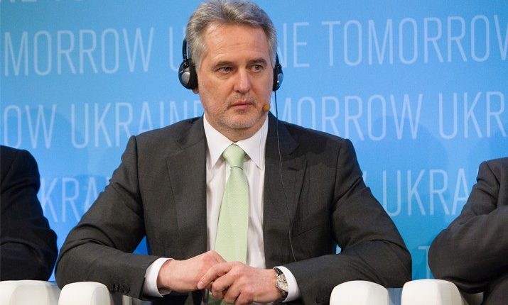 Парнас и Фруман работали на Фирташа — Reuters
