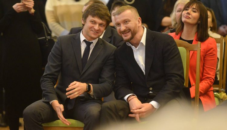 Ахметов оценил «неисполнительность» Петренко