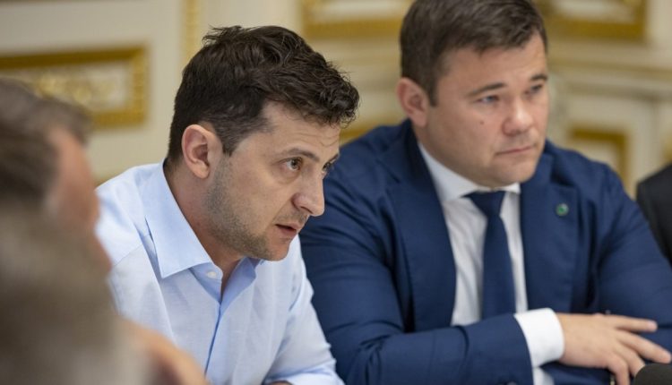 Богдан уговаривает Зеленского перестать читать Фейсбук