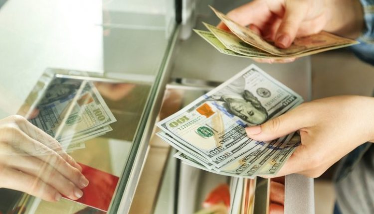 Нардеп Дубинский передумал облагать налогом обмен наличной валюты