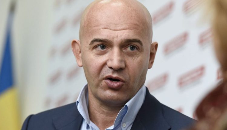 Экс-нардеп Игорь Кононенко больше месяца отсутствует в Украине
