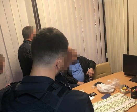 Бывшего заместителя гендиректора киевского завода «Маяк» задержали на взятке в $200 тысяч