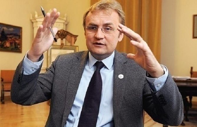 Андрей Садовый заявил, что в его семье нет 50 млн на внесение залога