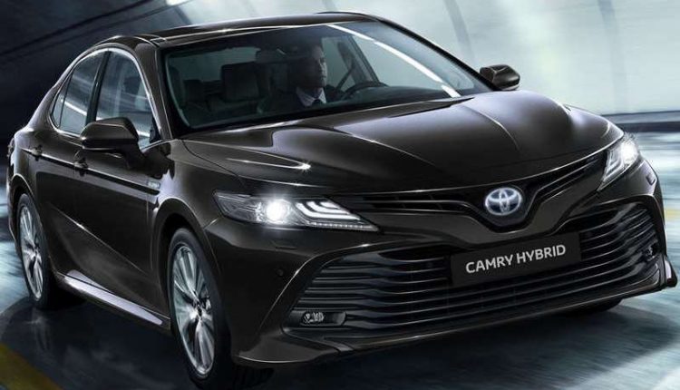 «Укрэнерго» купило гибридную Toyota Camry за 953 тысячи гривен