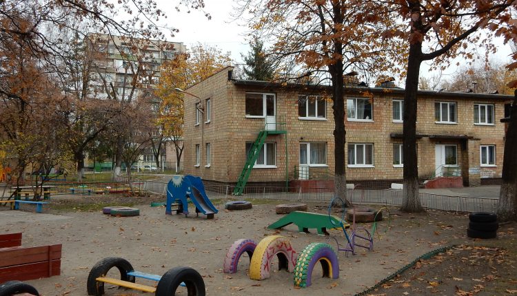 Бизнесмена подозревают в присвоении 330 тысяч, выделенных на ремонт детсадов на Троещине