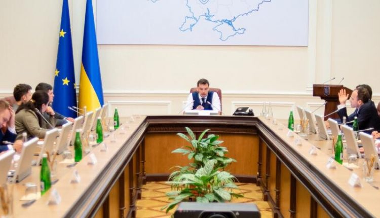Михаил Подоляк: «Кружок «полезных идиотов»