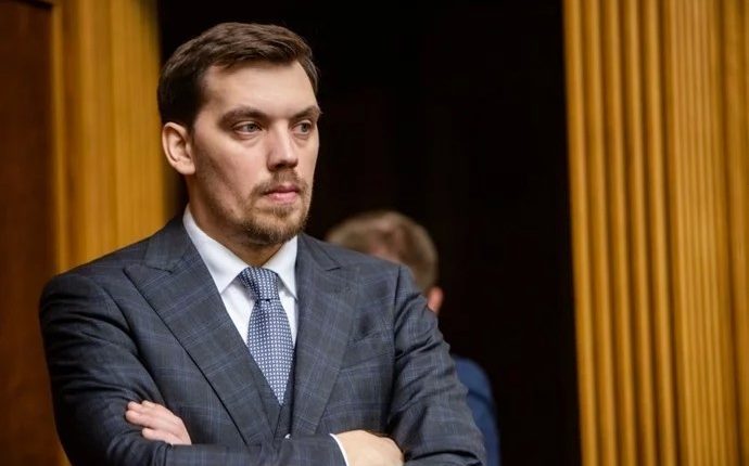 Обряд особого назначения: у кого наибольшие шансы заменить Гончарука на посту премьера