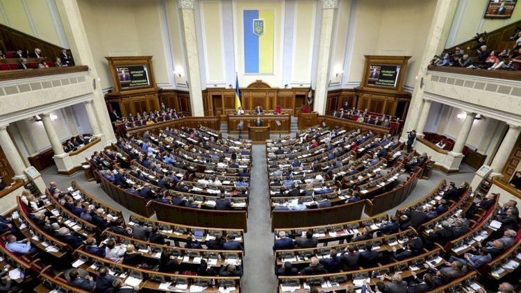 Рада назначила министра экономики, генпрокурора и отменила свои заседания из-за карантина
