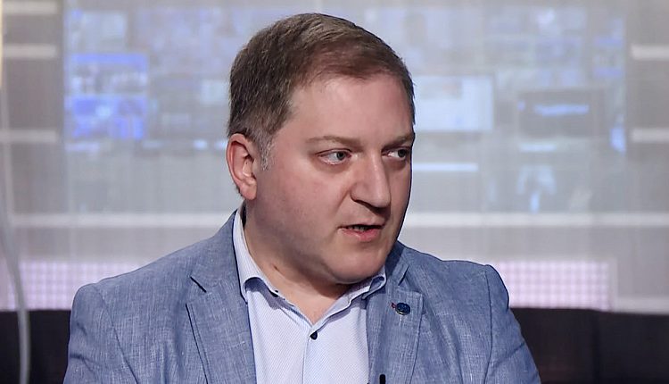 Нардеп от ОПЗЖ Волошин встречался с французским коллегой, заболевшим коронавирусом